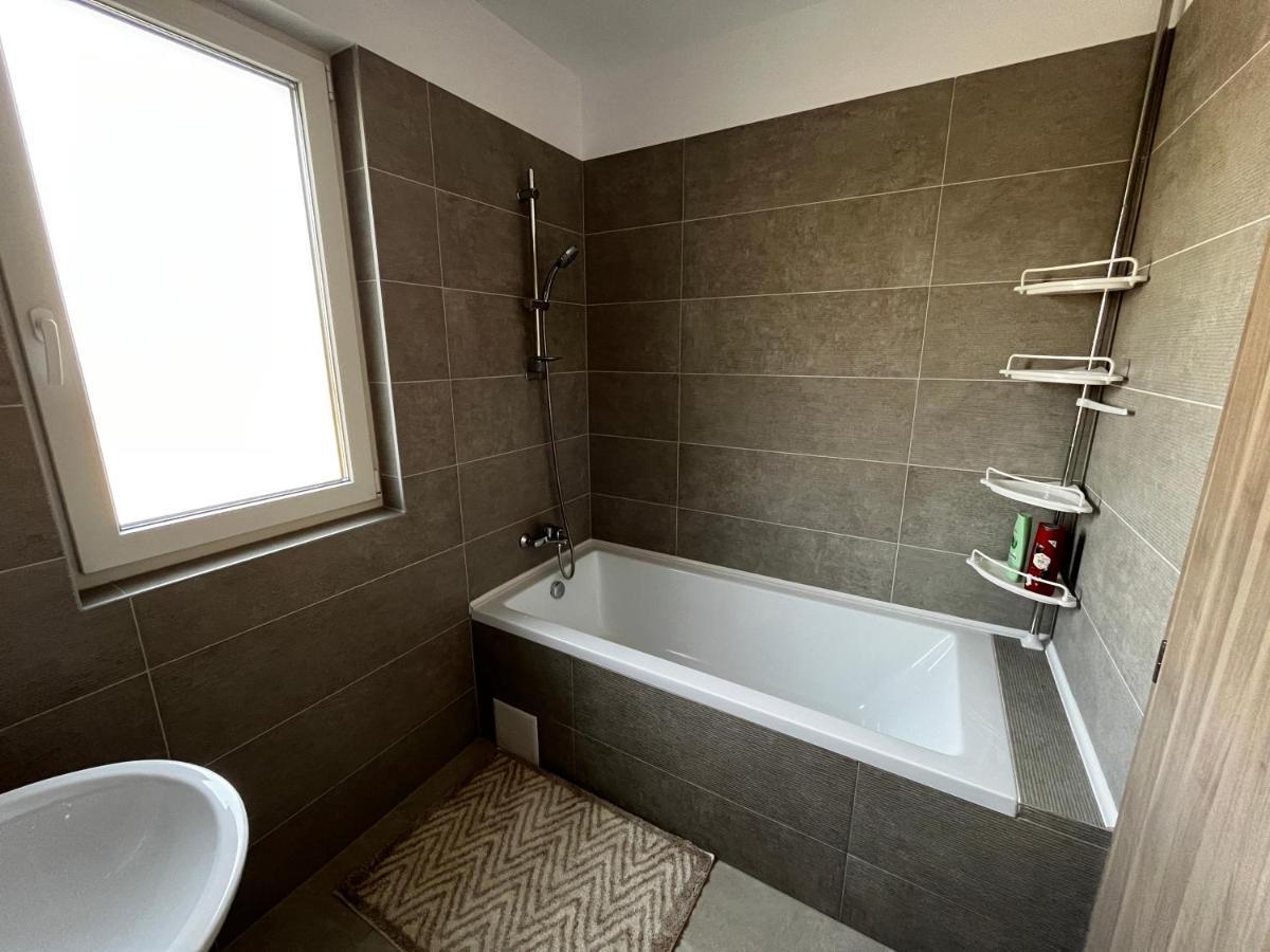 Apartament Modern Cu O Camera Apartment Тимишоара Екстериор снимка